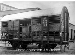 K242  Wagon couvert double plancher
