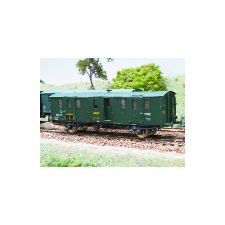 K111  Fourgon Nord Dd2 avec compt central s/s 