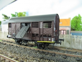 K242  Wagon couvert double plancher