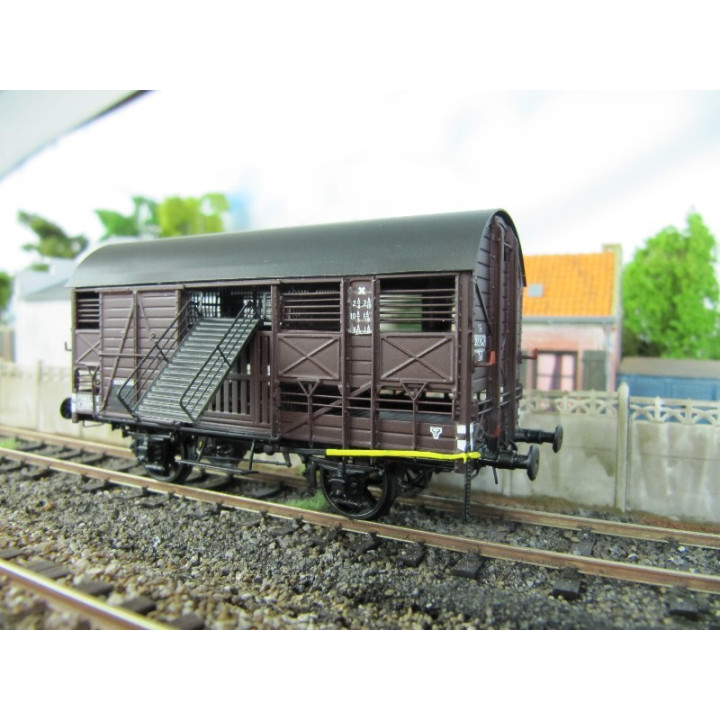 K242  Wagon couvert double plancher