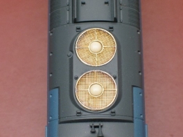 1 jeu de grilles de toiture + ventilos pour 67400 Piko