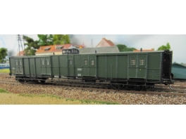 K137  Fourgon PLM à bogies et vigie centrale