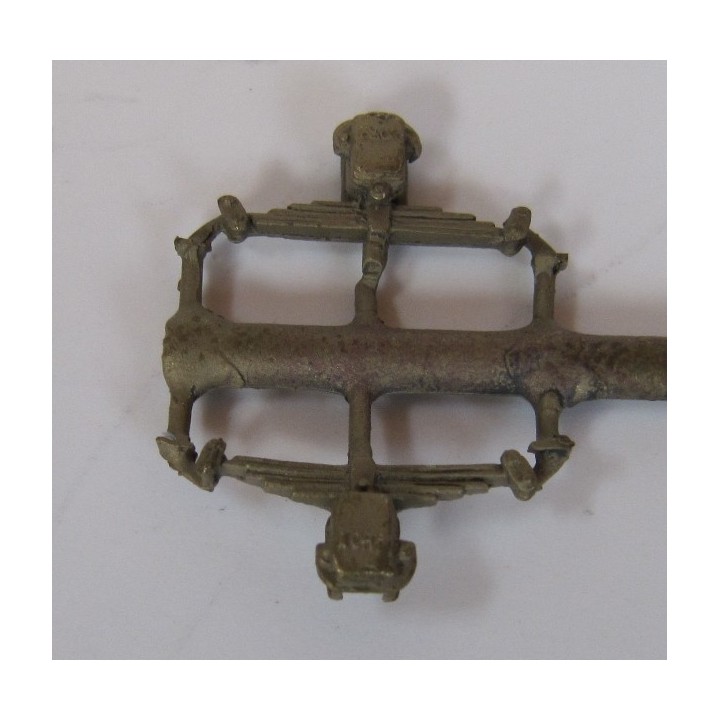 4 boites d'essieux + ressorts de suspension NORD
