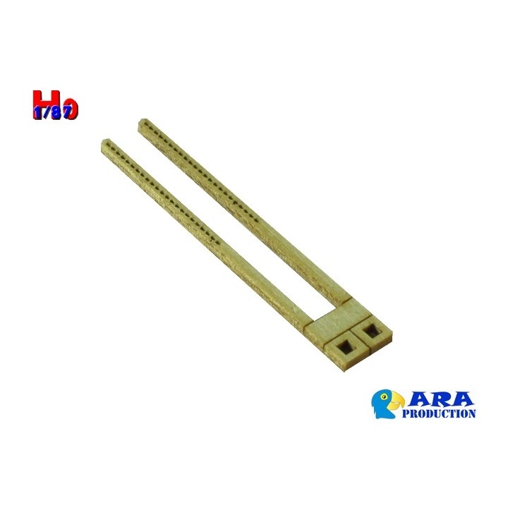 Set de 2 poteaux anciens béton pour pancartes Ara