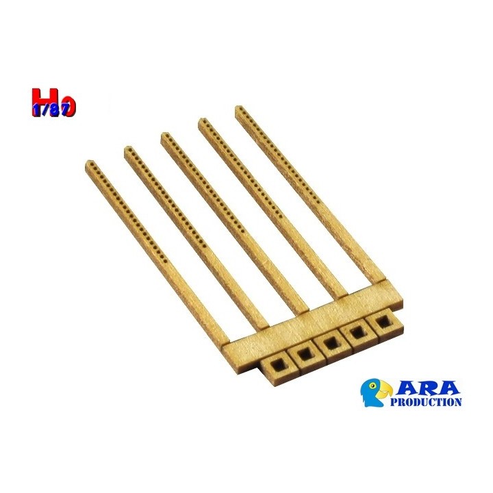 Set de 5 poteaux anciens béton pour pancartes Ara