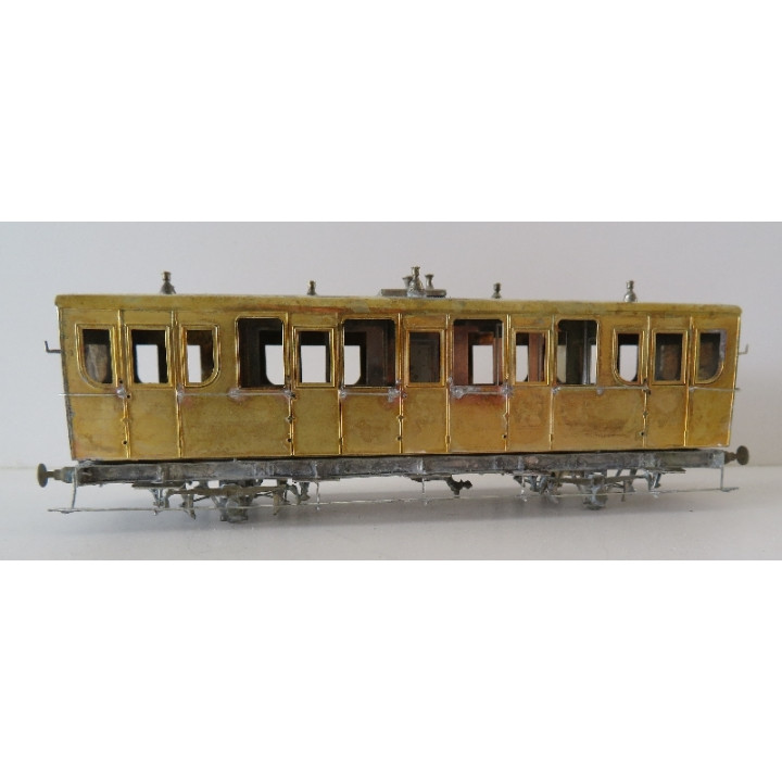 K161  Voiture Est 2 essieux portières et toilettes type A4t