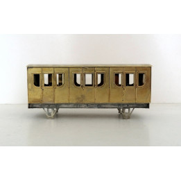 K165  Voiture Est 2 essieux portières et toilettes type A3