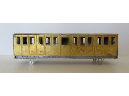 K166  Voiture Est 2 essieux portières et toilettes type AB4st