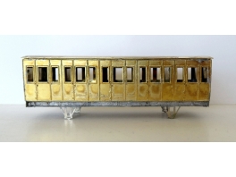 K167  Voiture Est 2 essieux portières et toilettes type B5