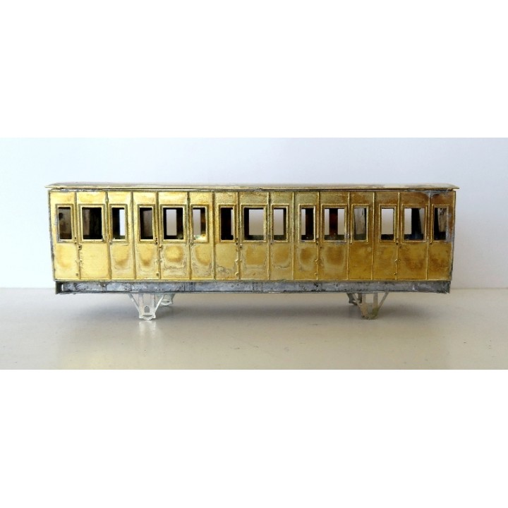 K167  Voiture Est 2 essieux portières et toilettes type B5
