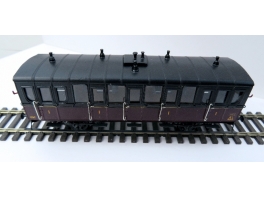 K161  Voiture Est 2 essieux portières et toilettes type A4t