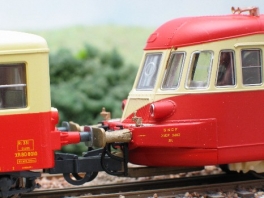 4 portes lanternes pour autorails