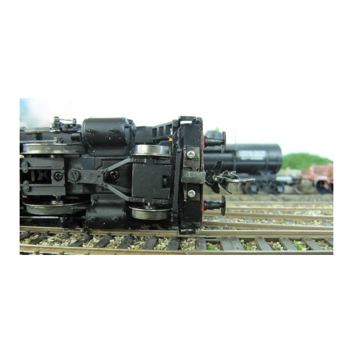 2 attelages NEM à élongation en kit pour 141R