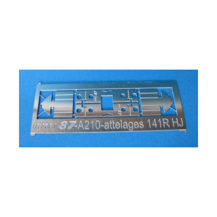 2 attelages NEM à élongation en kit pour 141R