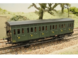 K135  Voiture Nord 2 essieux et portières type C6 de 10,72m