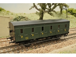 K134  Voiture Nord 2 essieux et portières type C6 de 9,82m