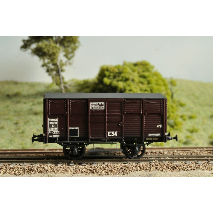 K227  Wagon couvert PO à ossature en bois